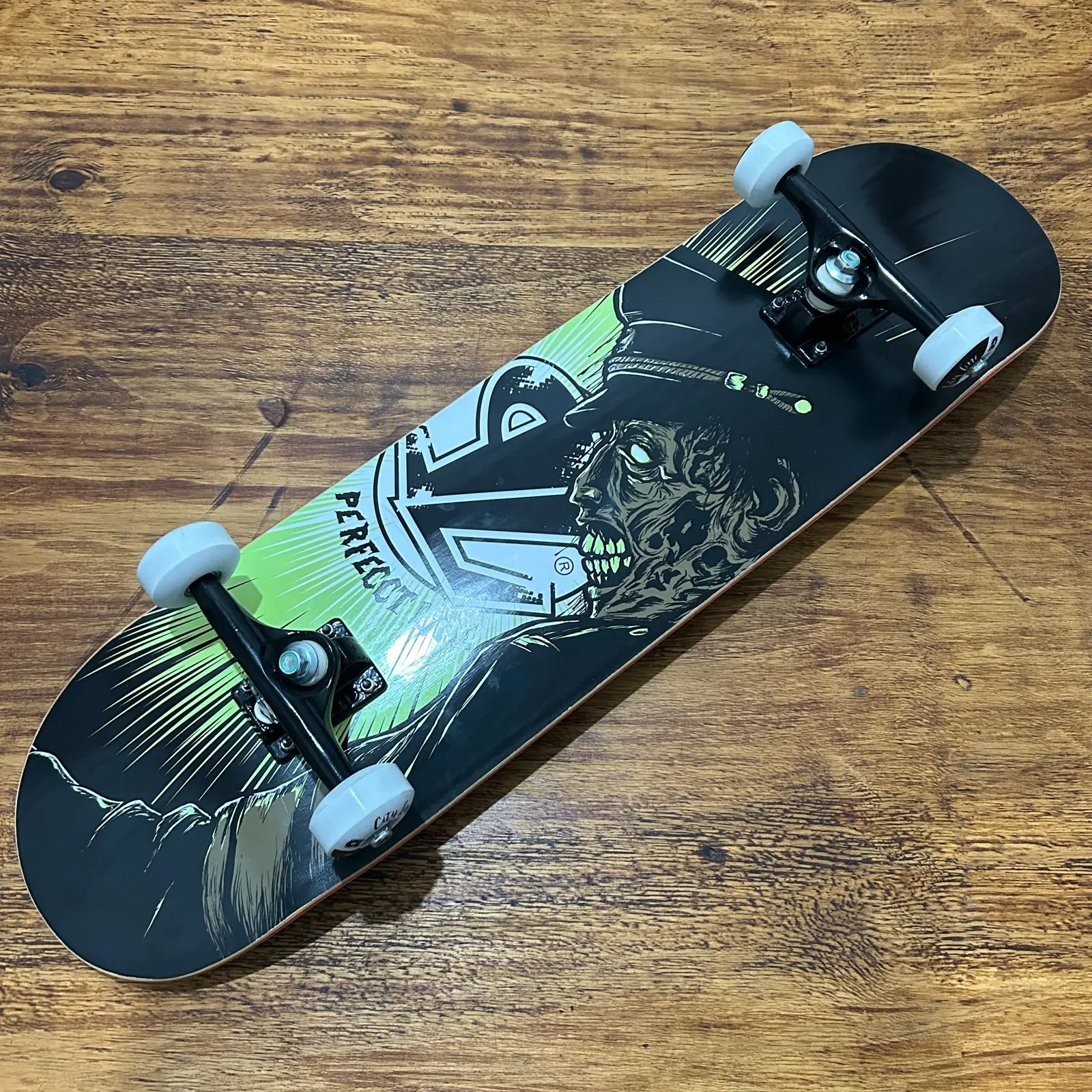 Skate Montado Profissional / Iniciante Marfim Perfecct Line Shape